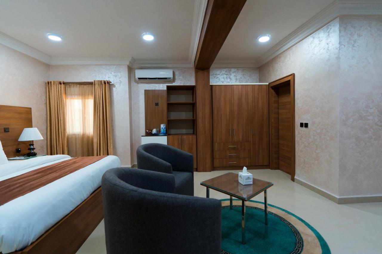 Phoenicia Suites Wupa Eksteriør billede